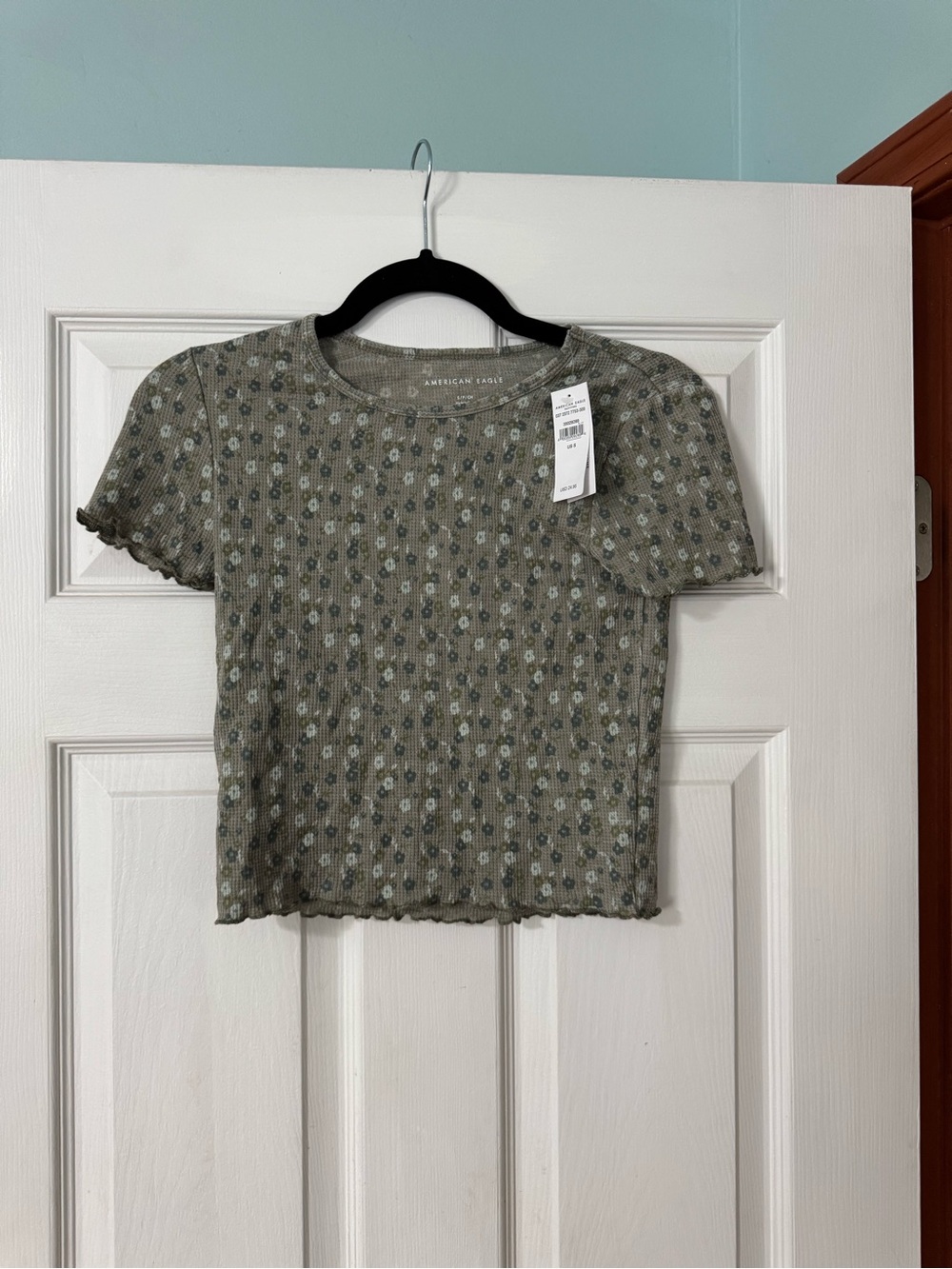 American Eagle Outfitters Olive Floral Ribbed Scallop-Edge Crop Top